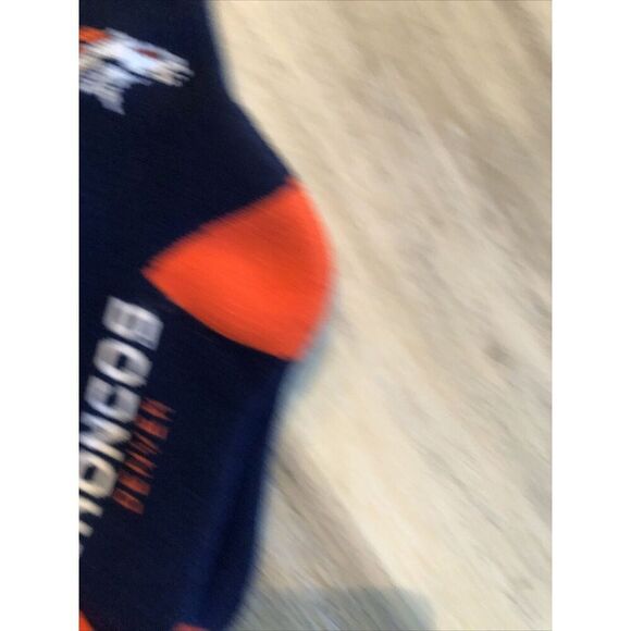 NFL Denver Broncos Reebok Team Logo Adult Crew Socks MD MEN 5-10 W6-11. - Picture 6 of 12